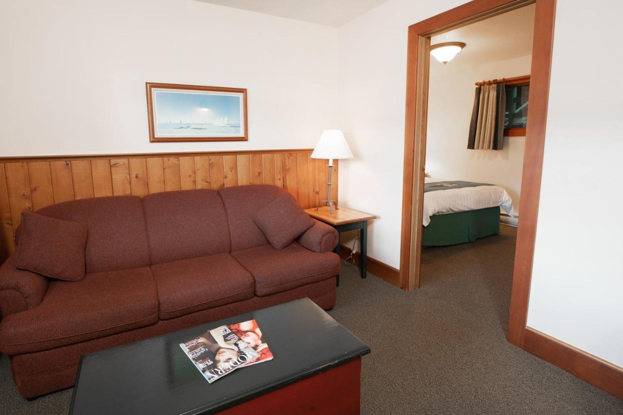 April Point Resort Quathiaski Cove Chambre photo